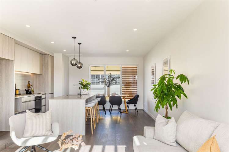 7/27b Hudson Bay Road Hobsonville_15