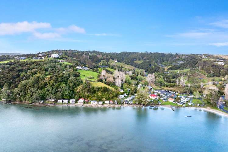 1334 Sandspit Road Sandspit_1