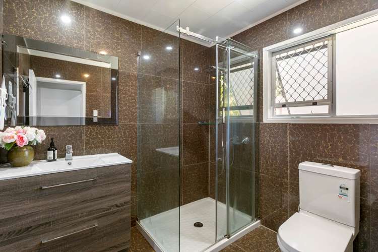 2/2 Chevis Place Pakuranga_7