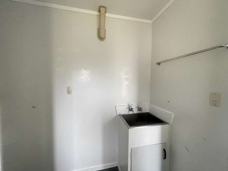 2/79 Glendale Road Glen Eden_6