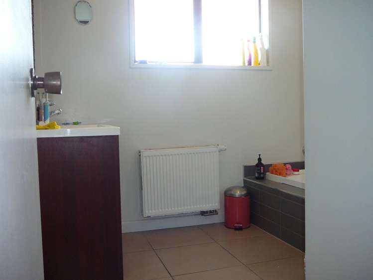 65 Newcastle Street Clyde_16