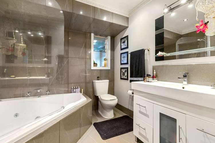 18 Levesque Street Birkdale_7