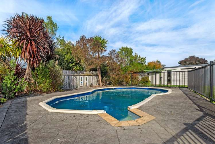 12 Ruru Avenue Lytton West_28