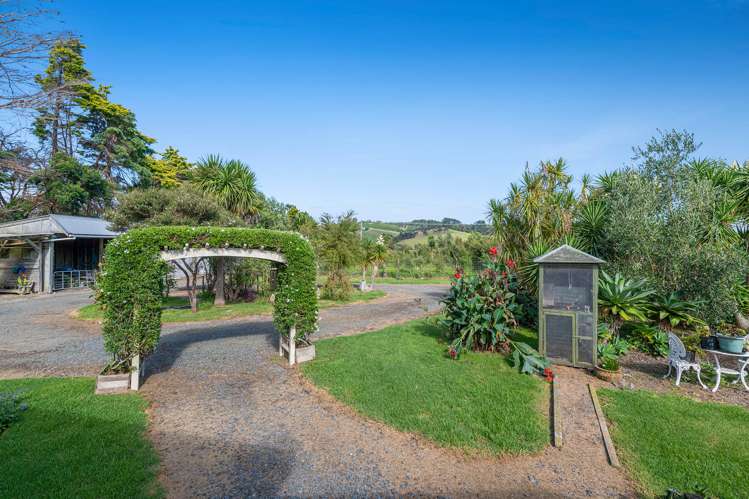 2832 Kaipara Coast Highway Glorit_15
