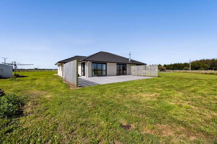 271 Ohangai Road Hawera_39