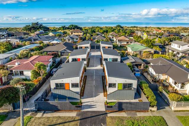 Modern Coastal Living Ready for You!