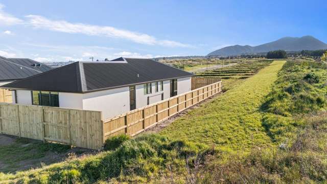 20 Wharariki Rise Wharewaka_3