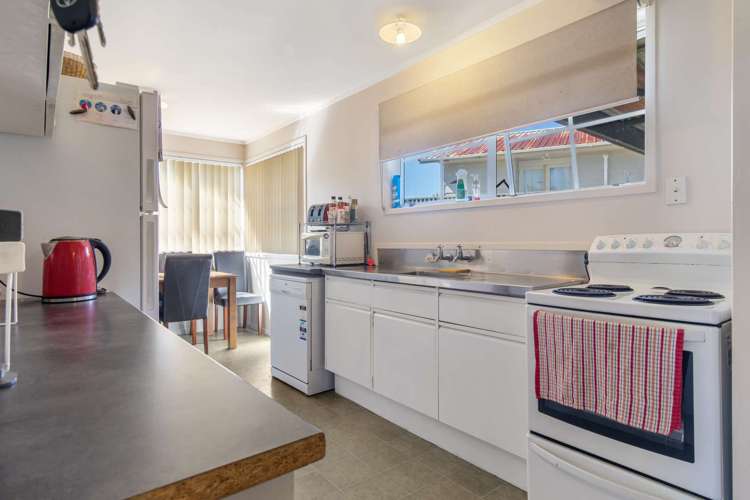 112 Homedale Street Pukehangi_5