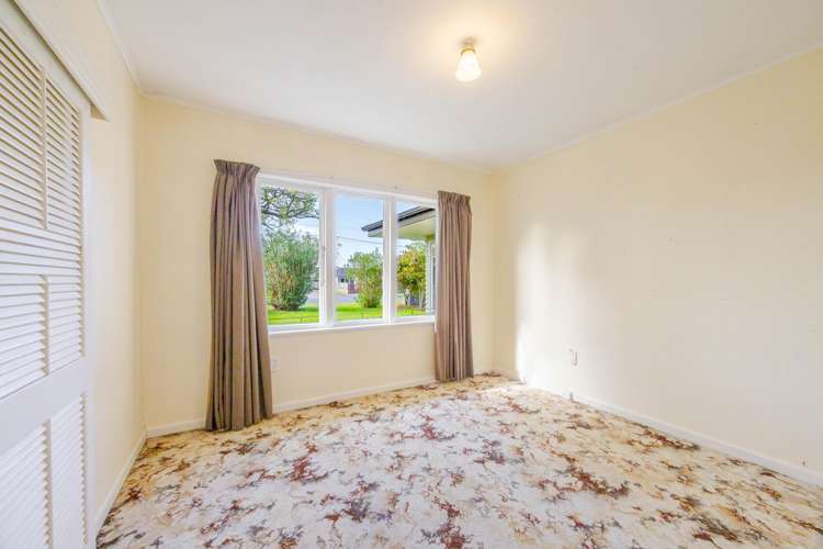 19 Howard Road Taradale_12