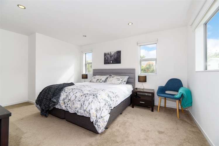 6b Cronin Place Beach Haven_11