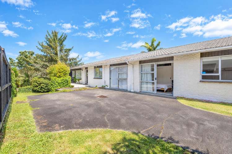 1 and 2, 119 Grand Drive Remuera_4