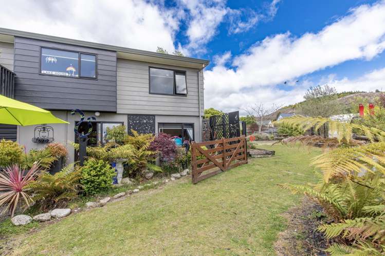 10 Rowena Crescent Motuoapa_26