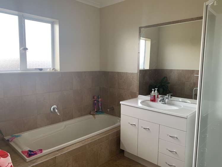 26 Merlot Drive Pyes Pa_11