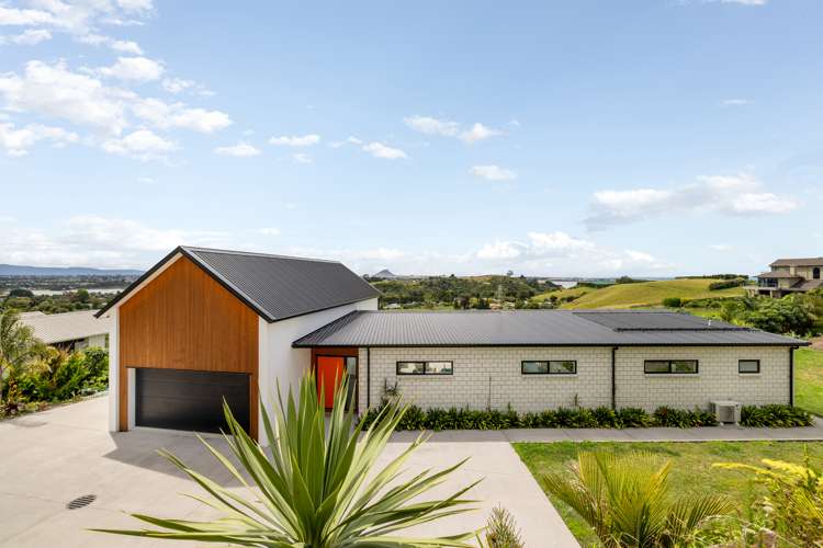 65 Oceana Drive Welcome Bay_11