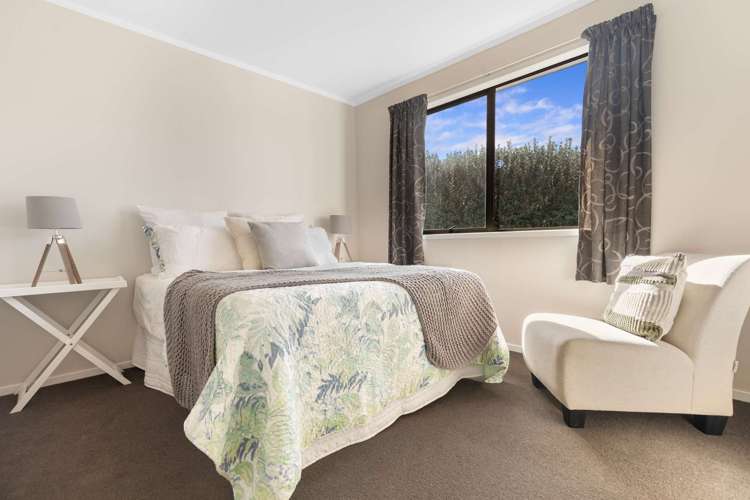 53 Gilbass Avenue Hamilton Lake_9