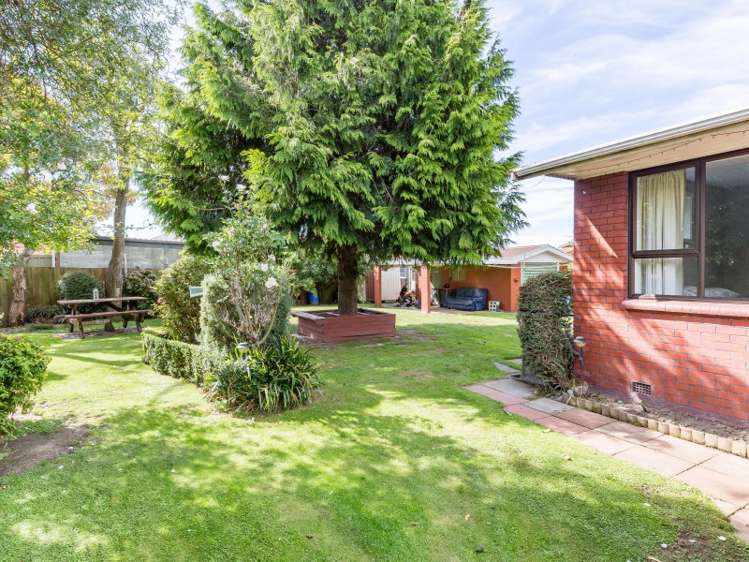 23 Cardinal Drive Hillmorton_13