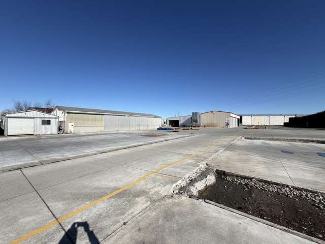 Contractors Yard - Warehouse + Portacom