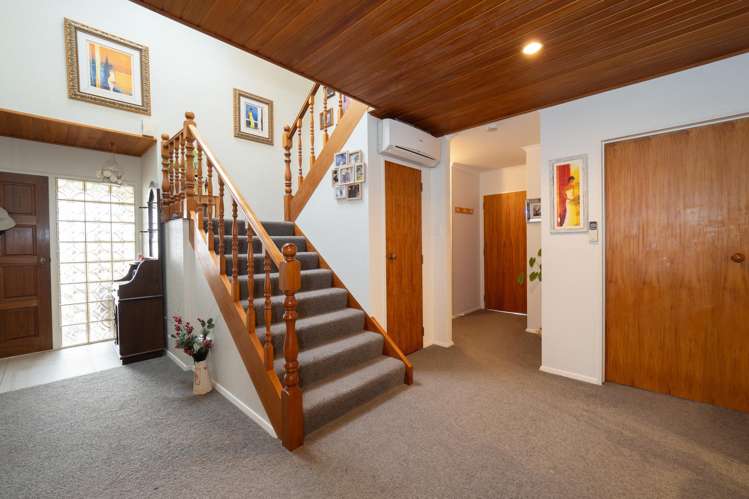 16 Falcon Drive Allenton_7