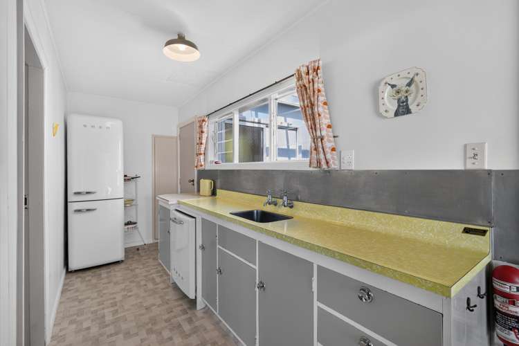 28 Andersons Road Charteris Bay_12