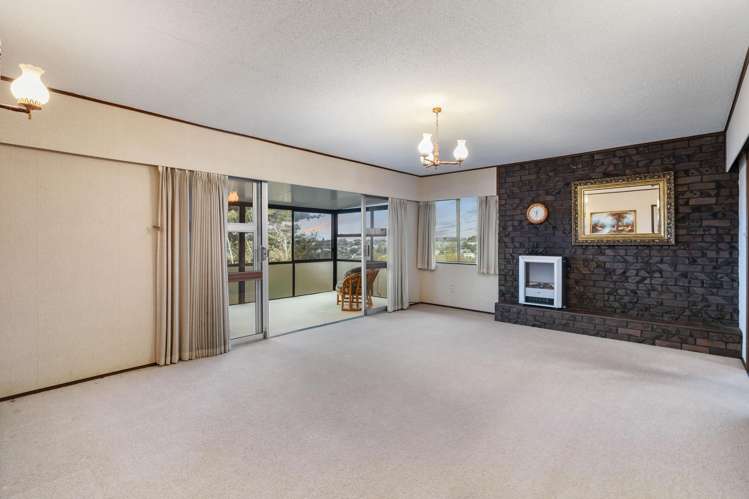 32 Triangle Road Massey_12