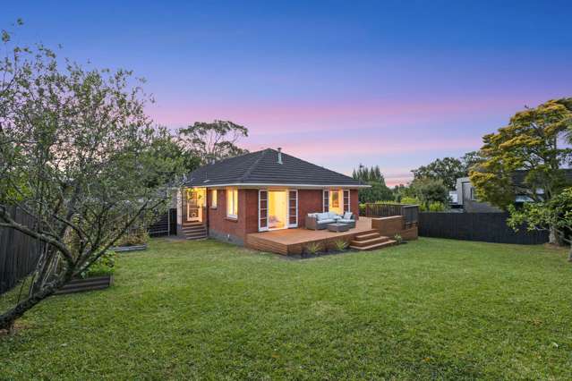 Brick Delight on a Supersized Site