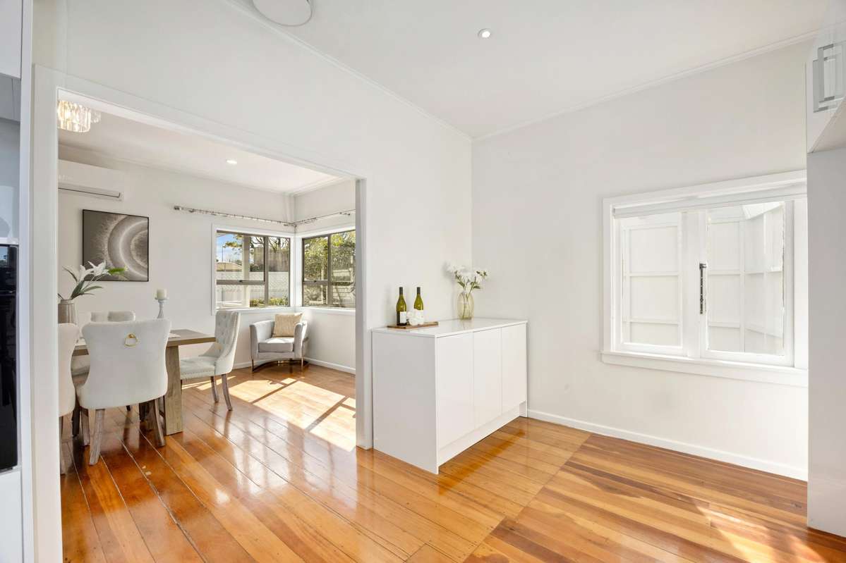 1042 Great North Road_5