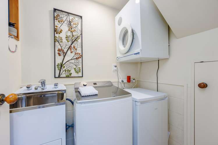 1/96 William Bayes Place Red Beach_23