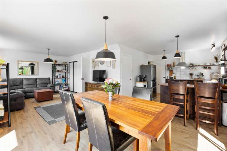 2/19 Chamboard Place Washington Valley_4