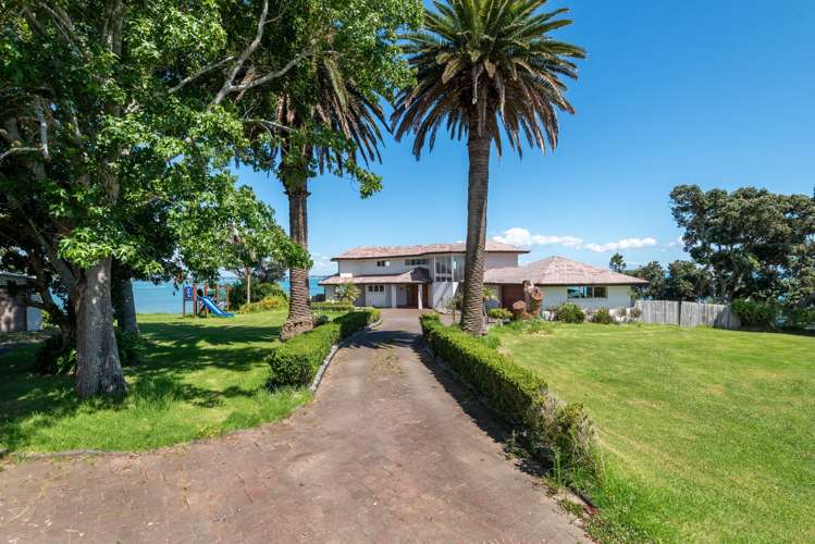 37 Hawke Crescent Beachlands_9