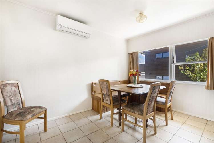 115 Sunset Road Totara Vale_32