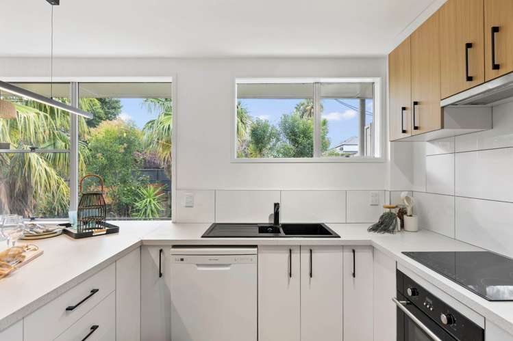 6/32 Tarawera Terrace St Heliers_7