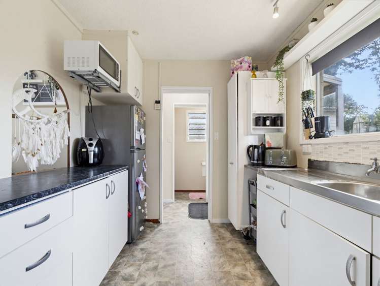 49B Lisa Crescent_5