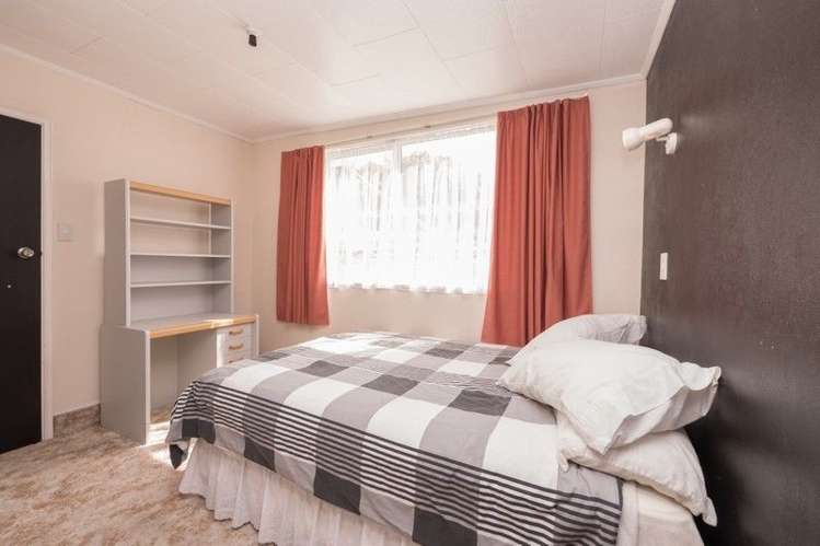 91 Hathaway Street Stratford_13