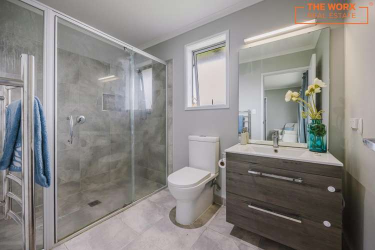 33 Captain Mitchell Drive Opaheke_6