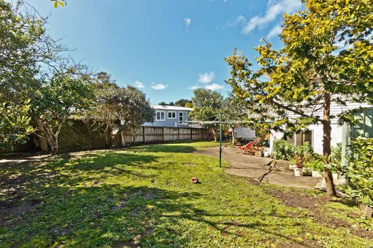 52 Williamson Avenue Belmont_5