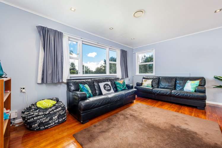 32 Cobham Crescent Kelston_5