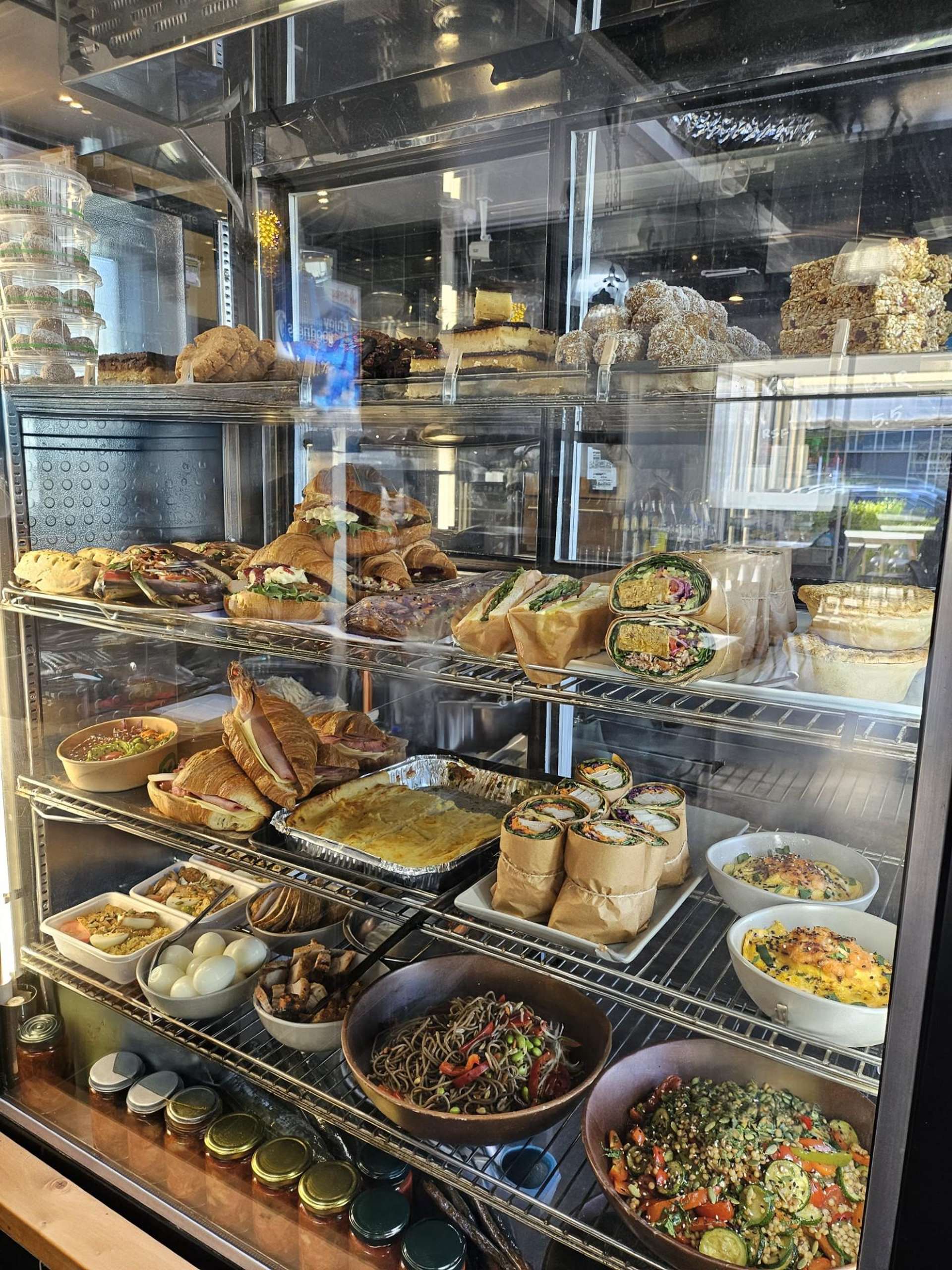 Daytime Cafe Middleton_0