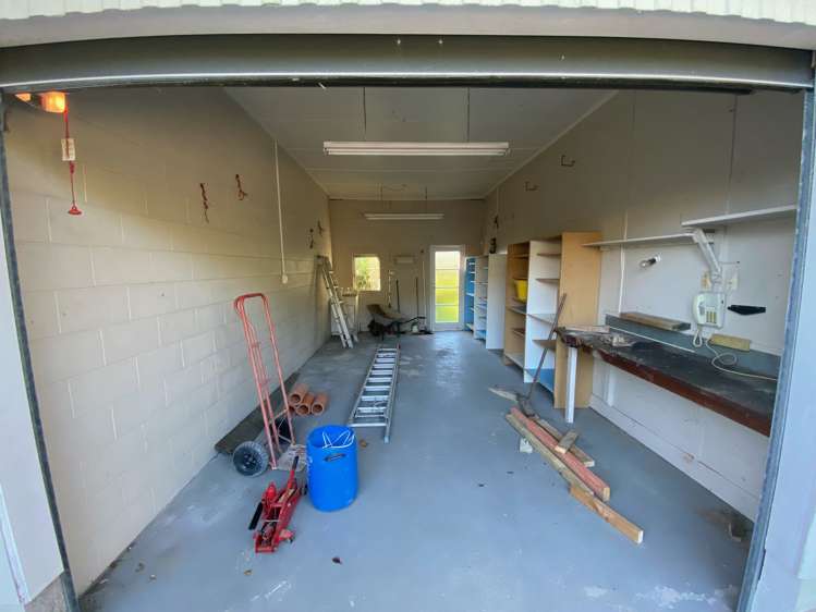 1/28 Royal View Road Te Atatu South_14