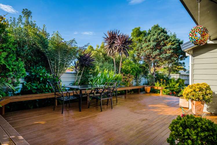 22 Ruru Avenue Lytton West_10