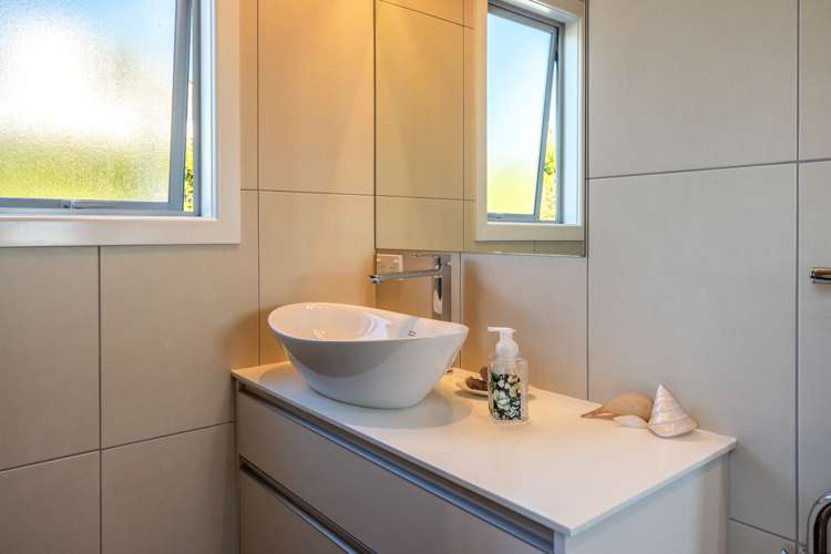 14 Natzka Road Ostend_25