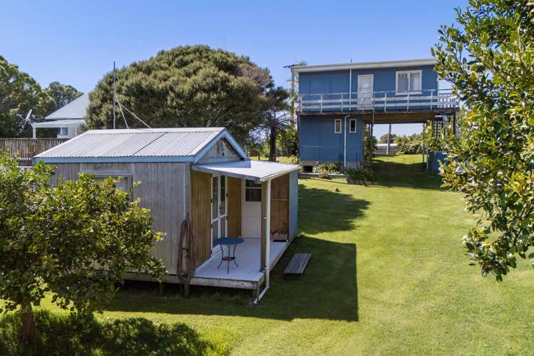 54 Athenree Road Athenree_13