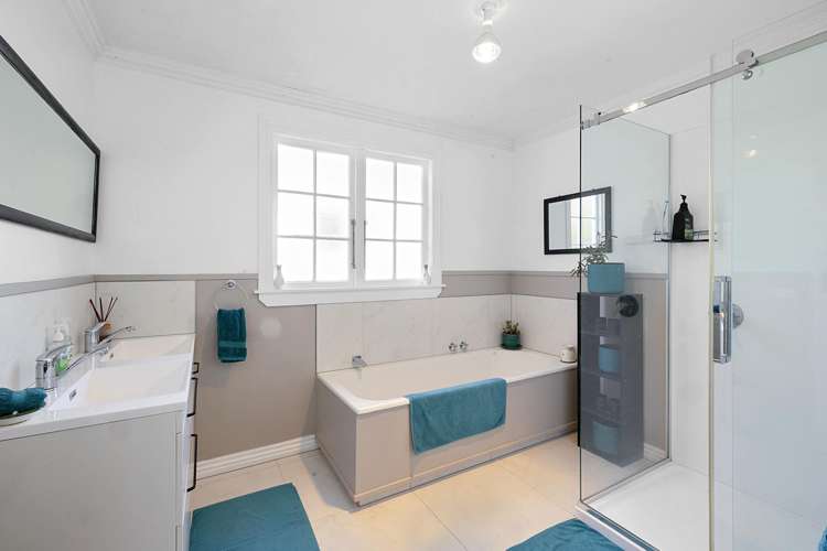 1324 Egmont Road Egmont Village_18