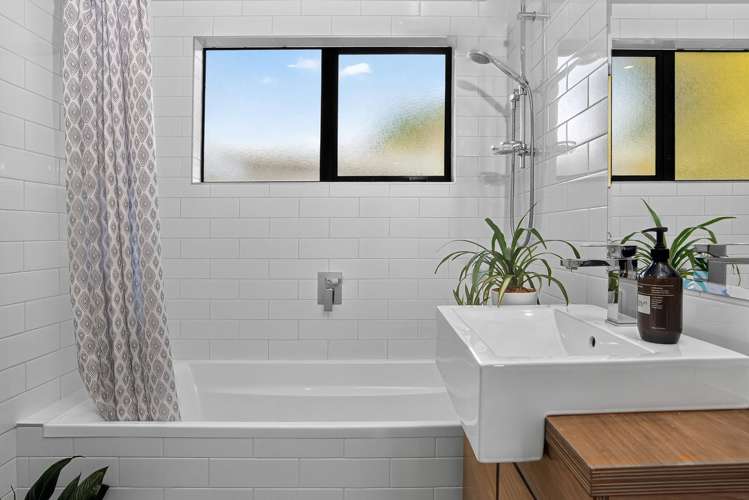 2 Pisa Road Luggate_17