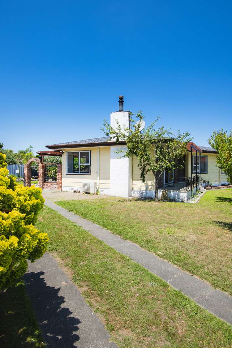 4 Anita Grove Riverdale_18