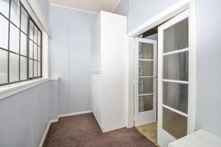 243 High Street North Carterton_10