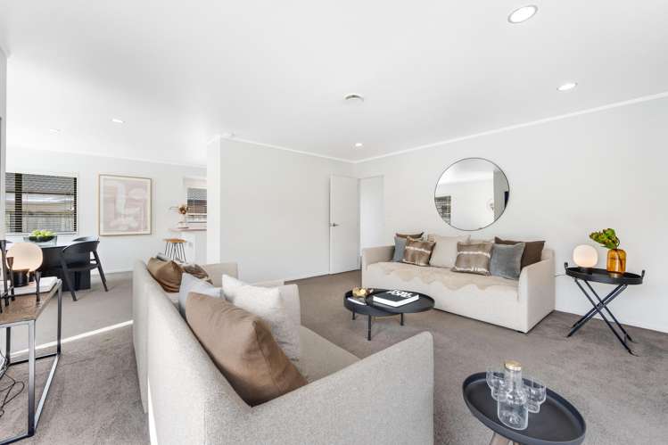 7 Pinewood Grove Botany Downs_6