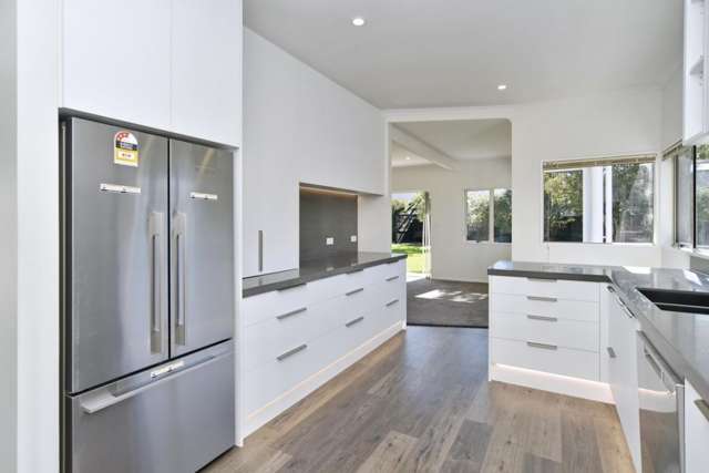 3 Glastonbury Drive Burwood_2