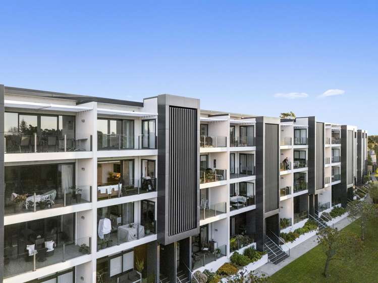 49/8 Thompson Park Road Mount Wellington_3