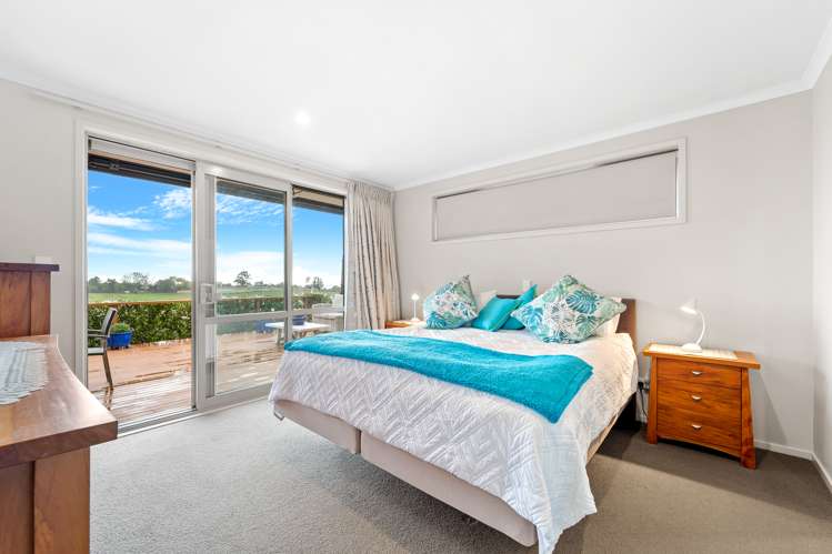 16 Ruth Craig Place Stanmore Bay_13