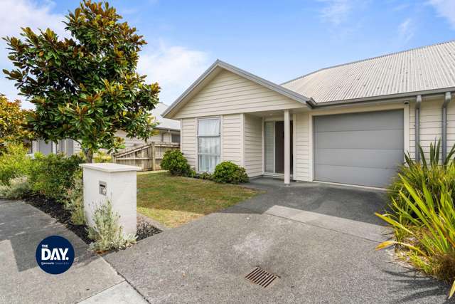 Easy Living in a Peaceful Single Level Setting